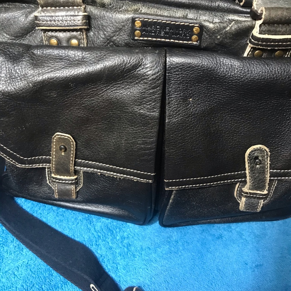 Distressed Briefcase Travel Bag. - Picture 4 of 8